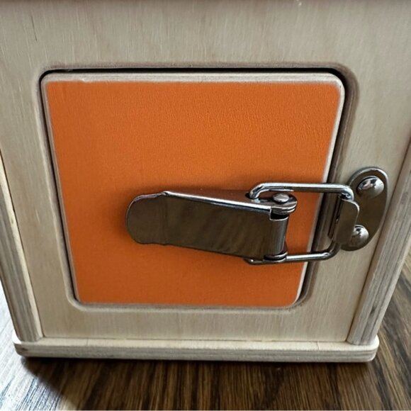 Lovevery The Lockbox - Picture 6 of 8